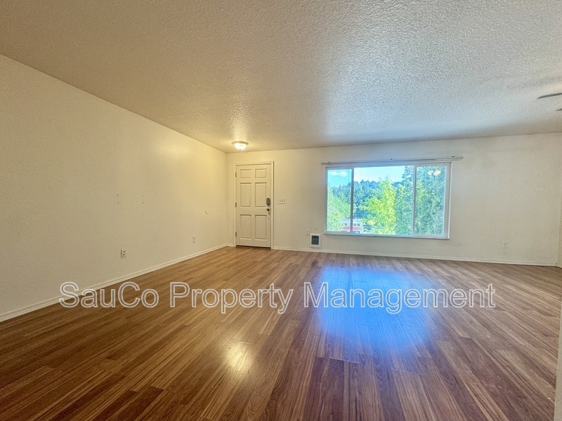 Primary Photo - 5558 SW Beaverton Hillsdale Hwy
