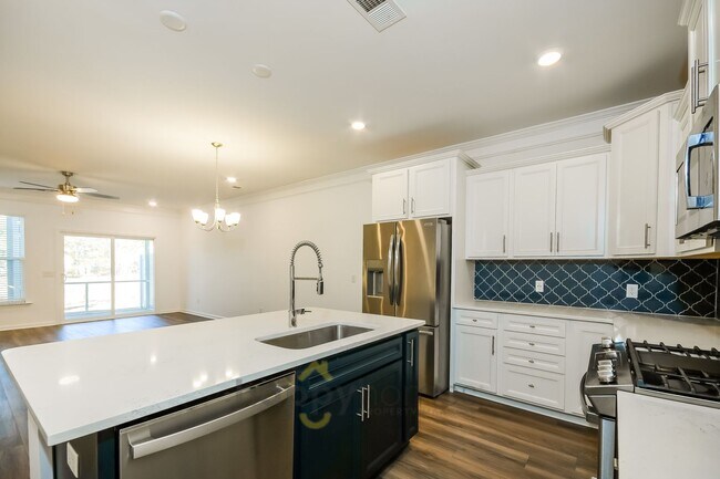 Foto del edificio - 3 Bedroom 2.5 Bath In Buckshire of Summerville