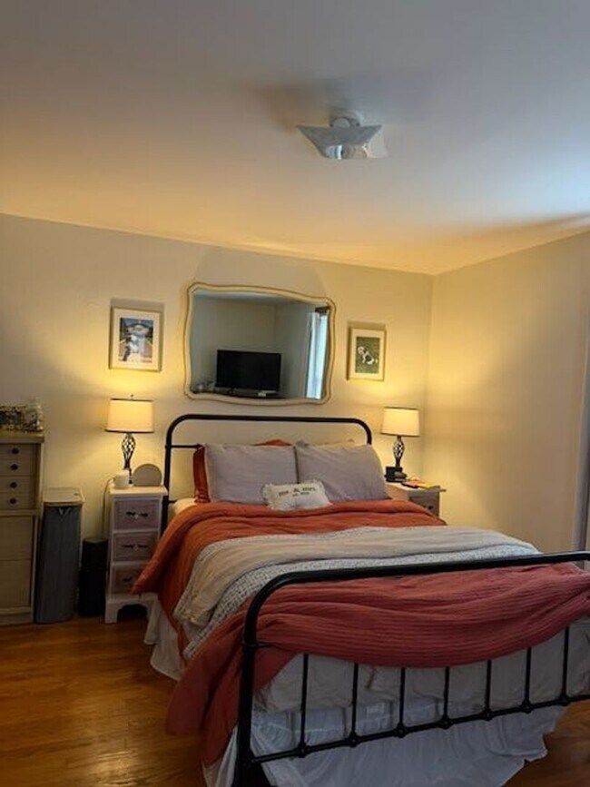 Foto del edificio - 4 Bedroom Townhome Across Street from JMU