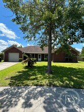 Building Photo - 109 Larkin Ct