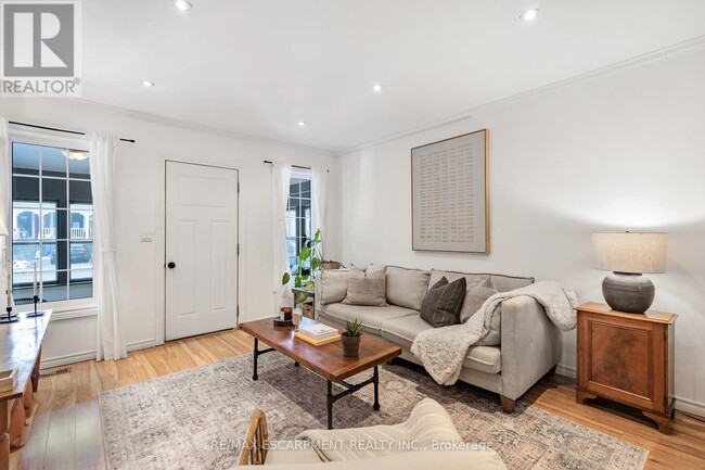 Photo du bâtiment - 37 E 23rd St