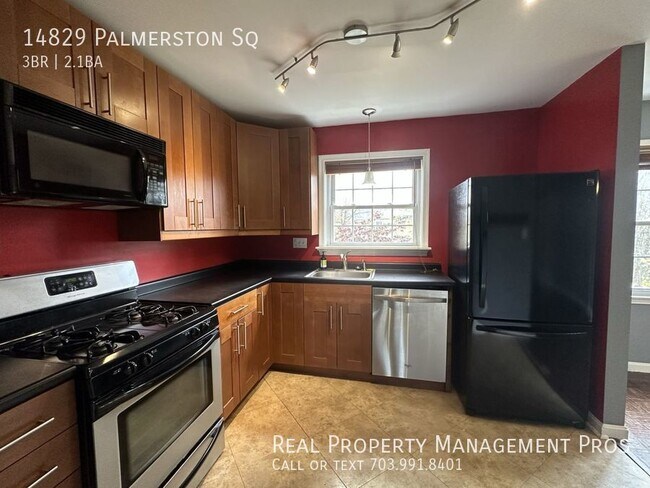 Building Photo - Qualify for a zero deposit? Convenient to ...