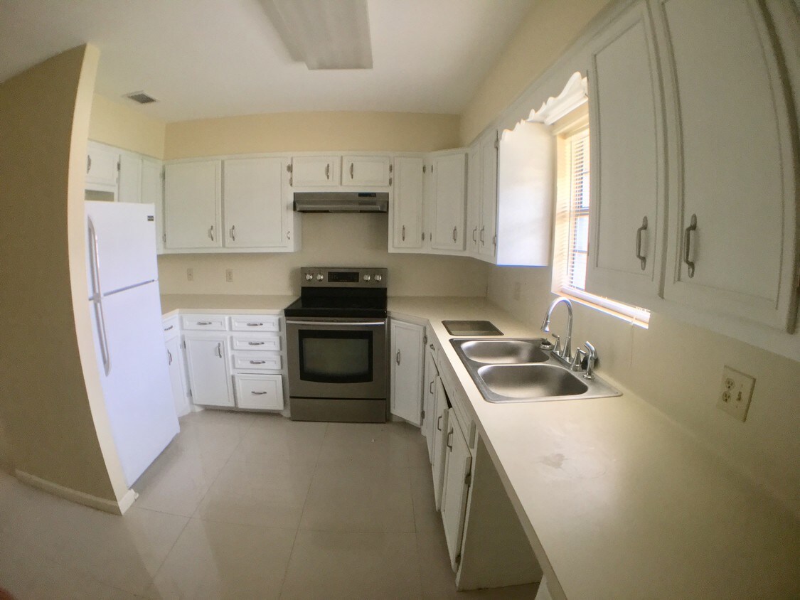 Foto principal - 210 S 8th St