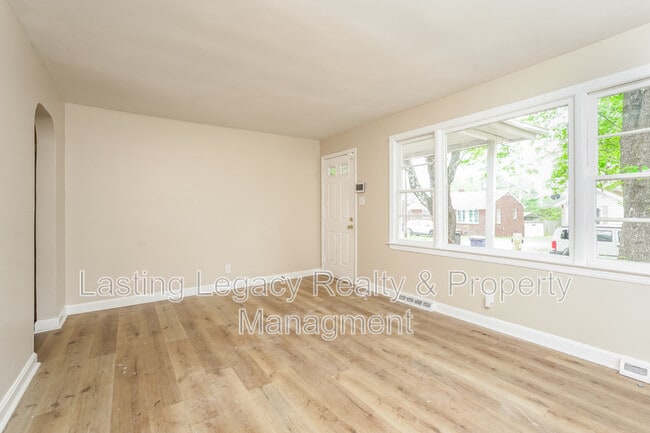 Foto del edificio - 817 Elon St
