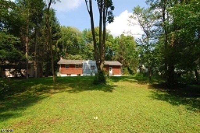 Building Photo - 52 Svea Rd