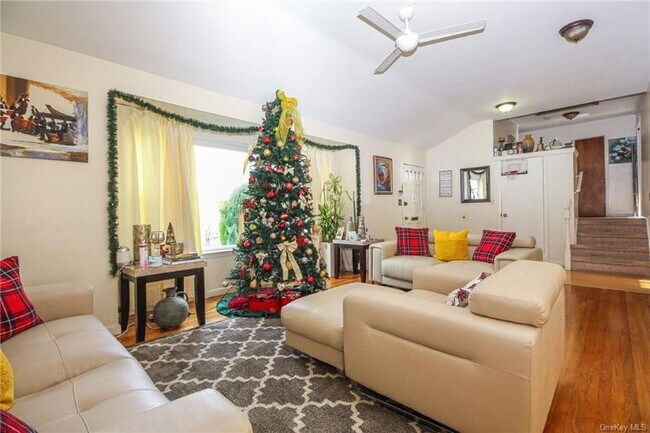 Foto del edificio - 238 Rosehill Ave