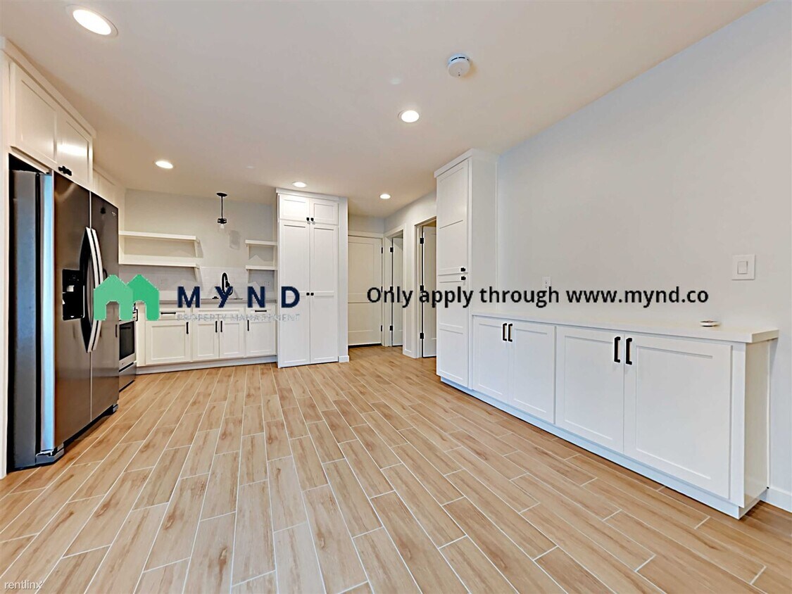 Primary Photo - 2 br, 1 bath Apartment - 2554 27th St Apt D