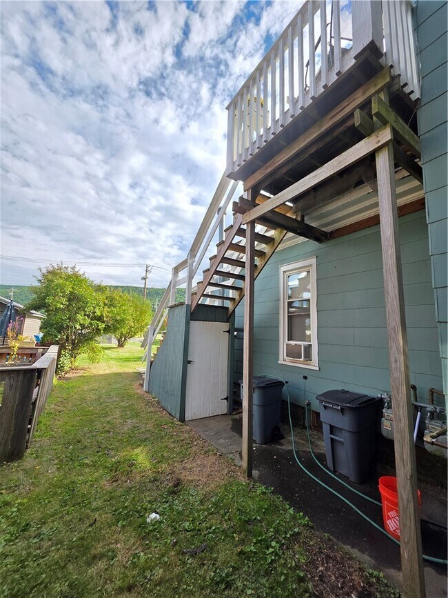 Foto del edificio - 311 Woodview Ave