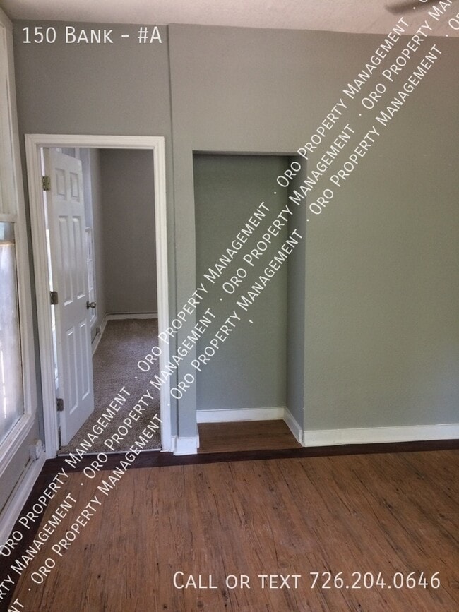 Building Photo - 150 Bank-#A