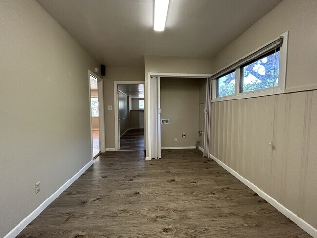 Foto del edificio - Home Located In Tech Terrace Near Park, Middle School & Minutes From Tech Campus!