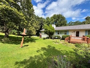 Building Photo - 446 Moss Hill Rd