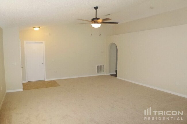 Foto del edificio - 3556 Alec Dr