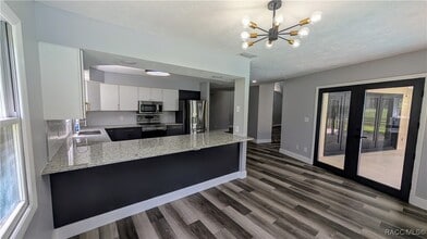 Building Photo - 768 E Jenkins Ct