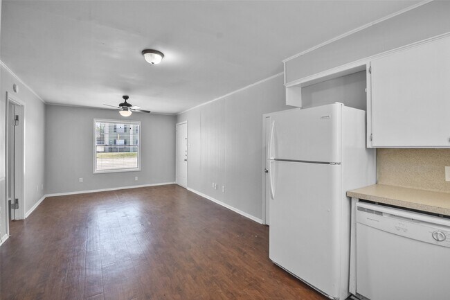 Foto del edificio - 1511 Broadmoor Dr