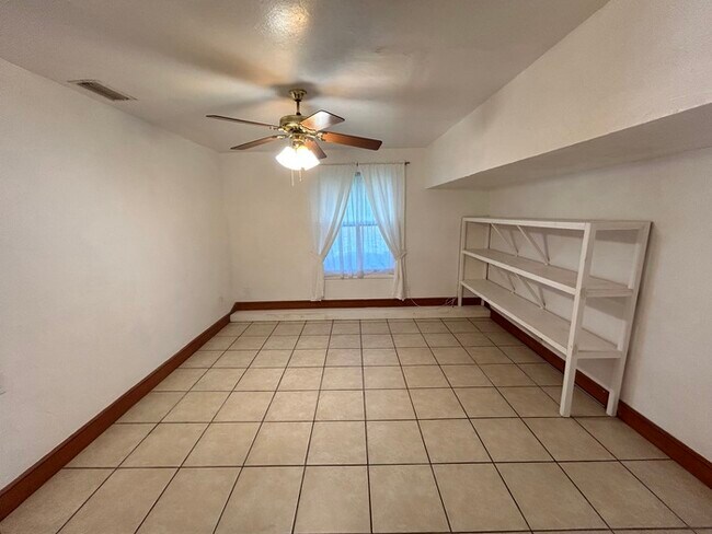 Foto del edificio - NE Cape Coral Single Family Home
