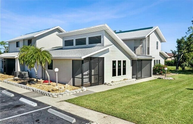 Building Photo - 17020 Golfside Cir