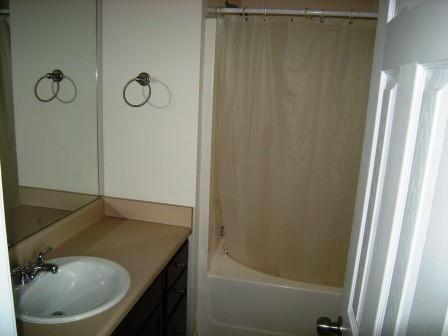 Foto del edificio - 129 Farm View Ln