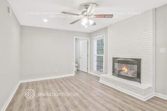 Building Photo - 3049 Larkspur Cir SW