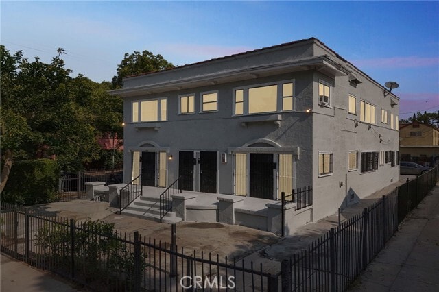 Building Photo - 875 W 41st Dr