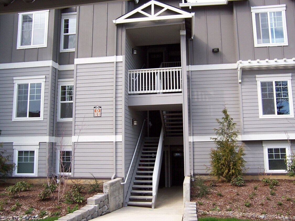 Primary Photo - Grand Oaks 2 bedroom Condo