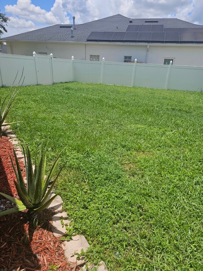 Building Photo - 155 Sela Ct