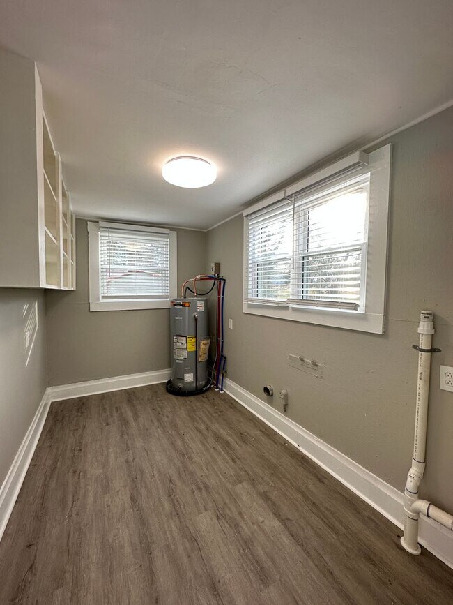 Foto del edificio - Newly Renovated Charming Home for Rent in South Hill