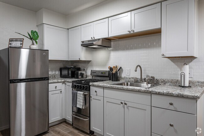 1HAB, 1BA - 650 ft² - Apache Lofts