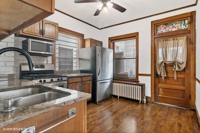 Foto del edificio - 3343 S Emerald Ave