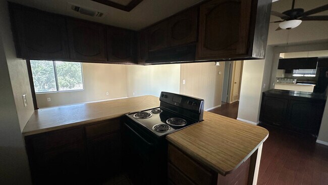 Building Photo - North Central Phoenix Condo in Small Compl...