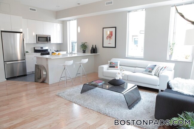 Foto del edificio - 55 Glenville Ave