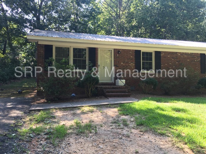 Primary Photo - 701 Lawson St
