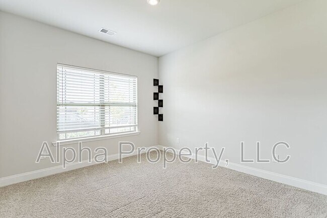 Foto del edificio - 504 Flying Squirrel Wy