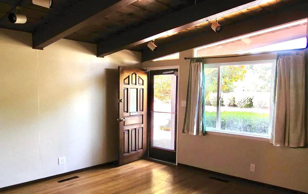 Foto principal - 1005 Miramonte Ave