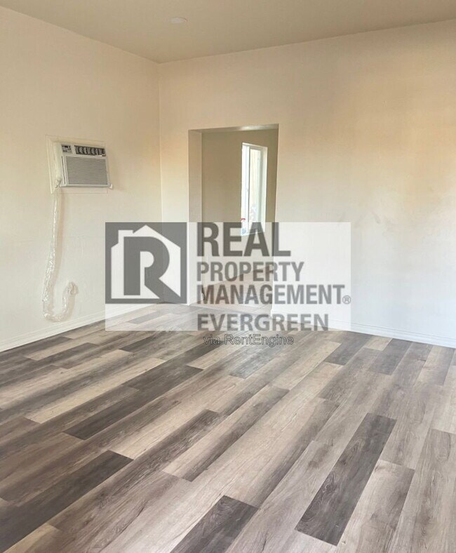 Building Photo - 85 E Thurman Ave