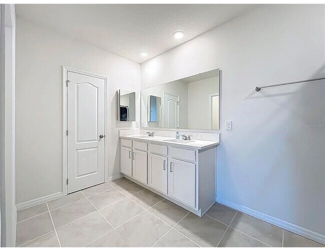 Foto del edificio - 2553 Shamrock St