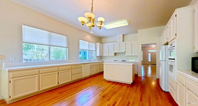 Foto del edificio - 5863 Mountain Hawk Dr