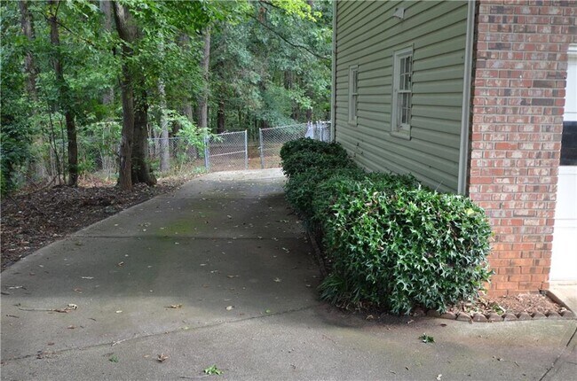 Foto del edificio - 4064 Stephanie Ct