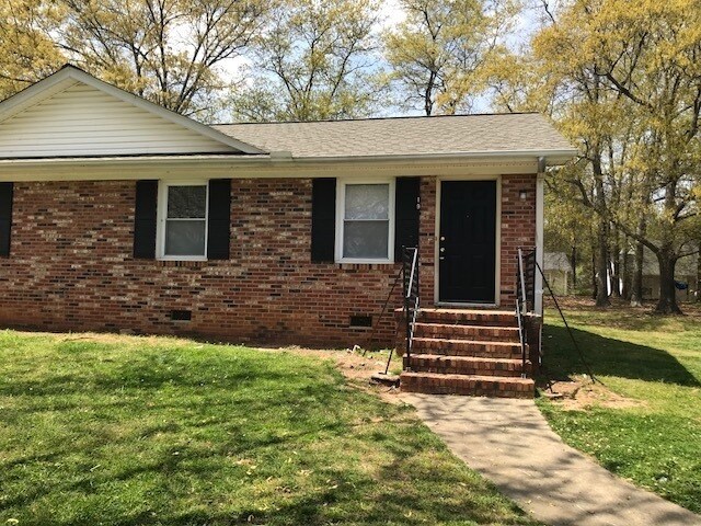 Primary Photo - 1114 N Franklin Rd