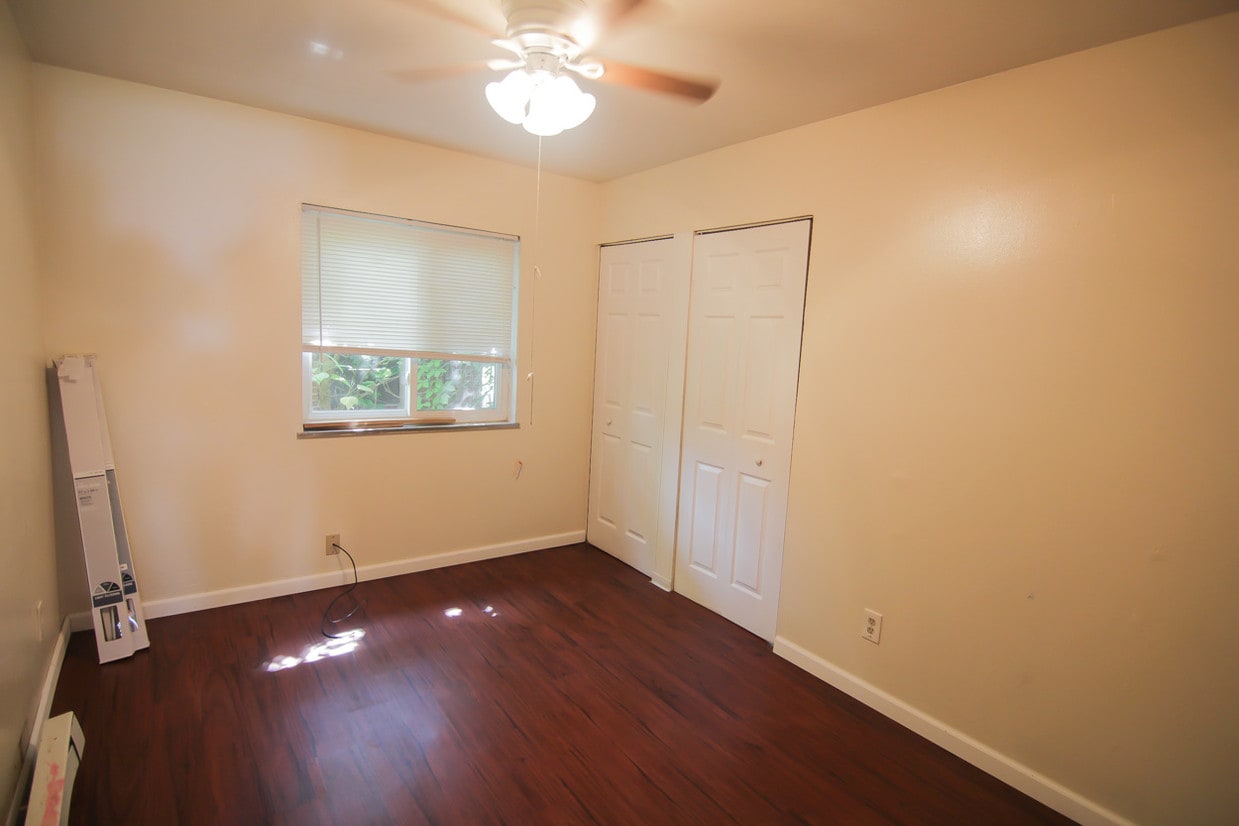 Primary Photo - 5740 Cabanne Ave
