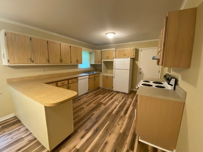 Foto del edificio - Beatiful 3 Bedroom B rick House