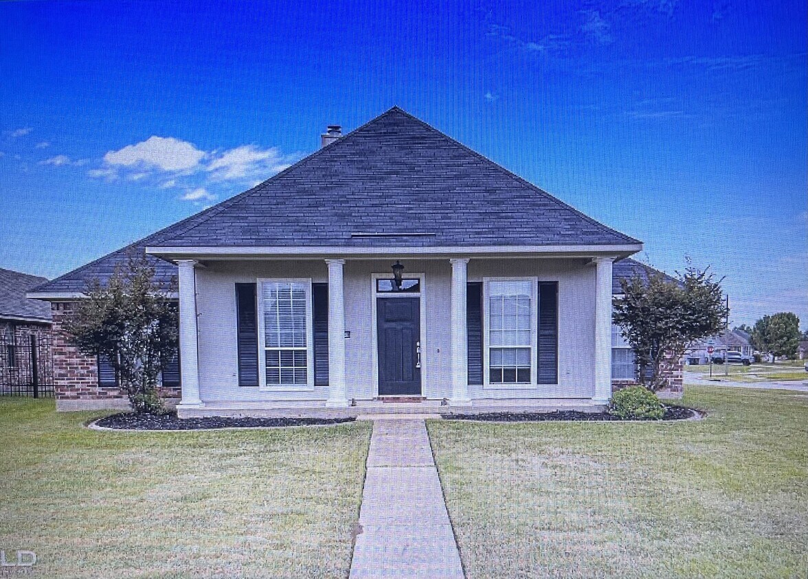 5748 Gold Crest Dr, Bossier City, LA 71112 House Rental in Bossier