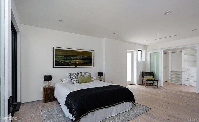 Building Photo - 3 br, 4 bath House - 3766 Brilliant Dr