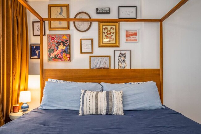 Foto del edificio - 1626 Pleasant St