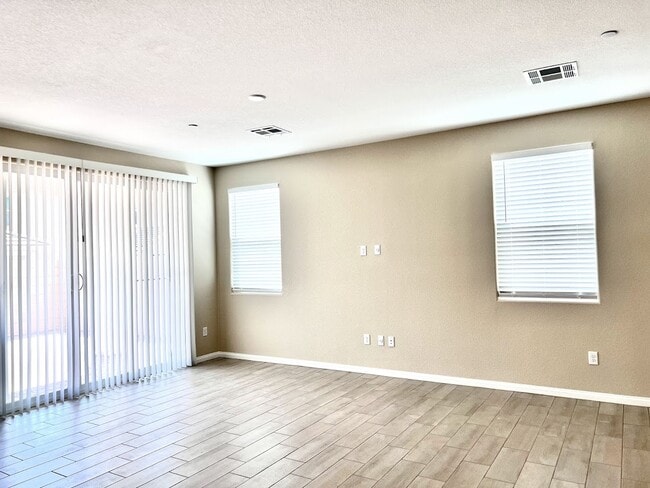 Building Photo - 5060 Serene Skies St