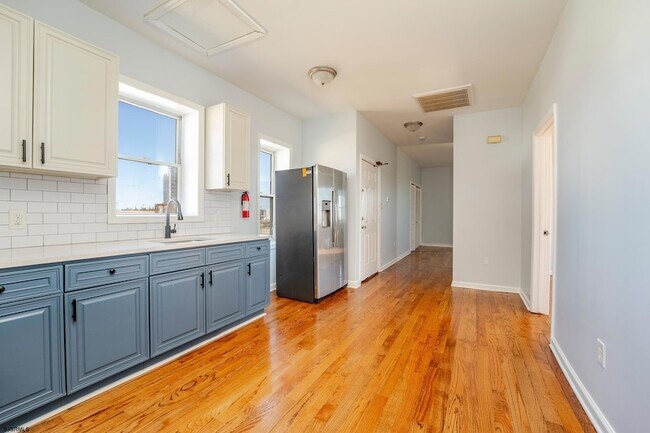 Foto del edificio - 222 S Rhode Island Ave