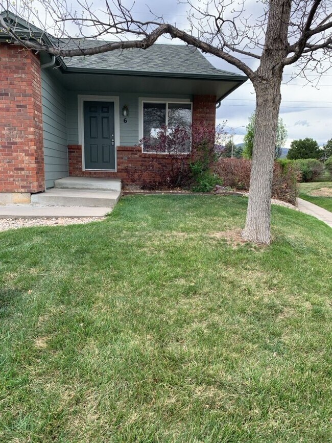 Foto del edificio - STUDENTS WELCOME! 3 Bed, 2 Bath Duplex in West Fort Collins close to Foothills