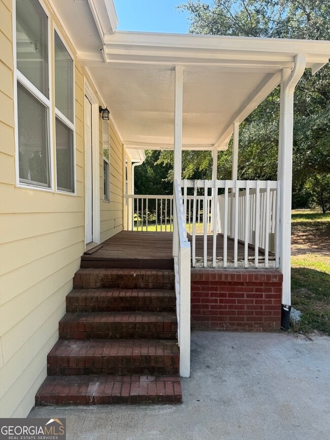 Foto del edificio - 400 Tunis Rd