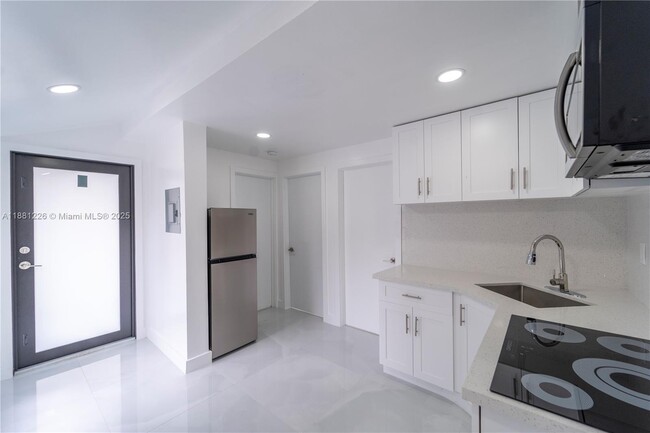 Foto del edificio - 1847 NW 18th Ave