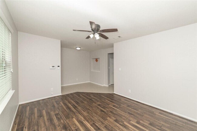 Foto del edificio - 5318 Fossil Stone Ln