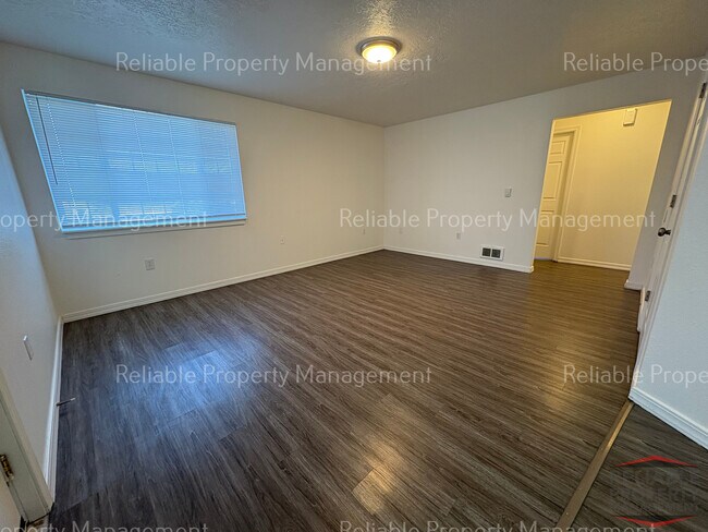 Building Photo - 2214 Meppen Dr